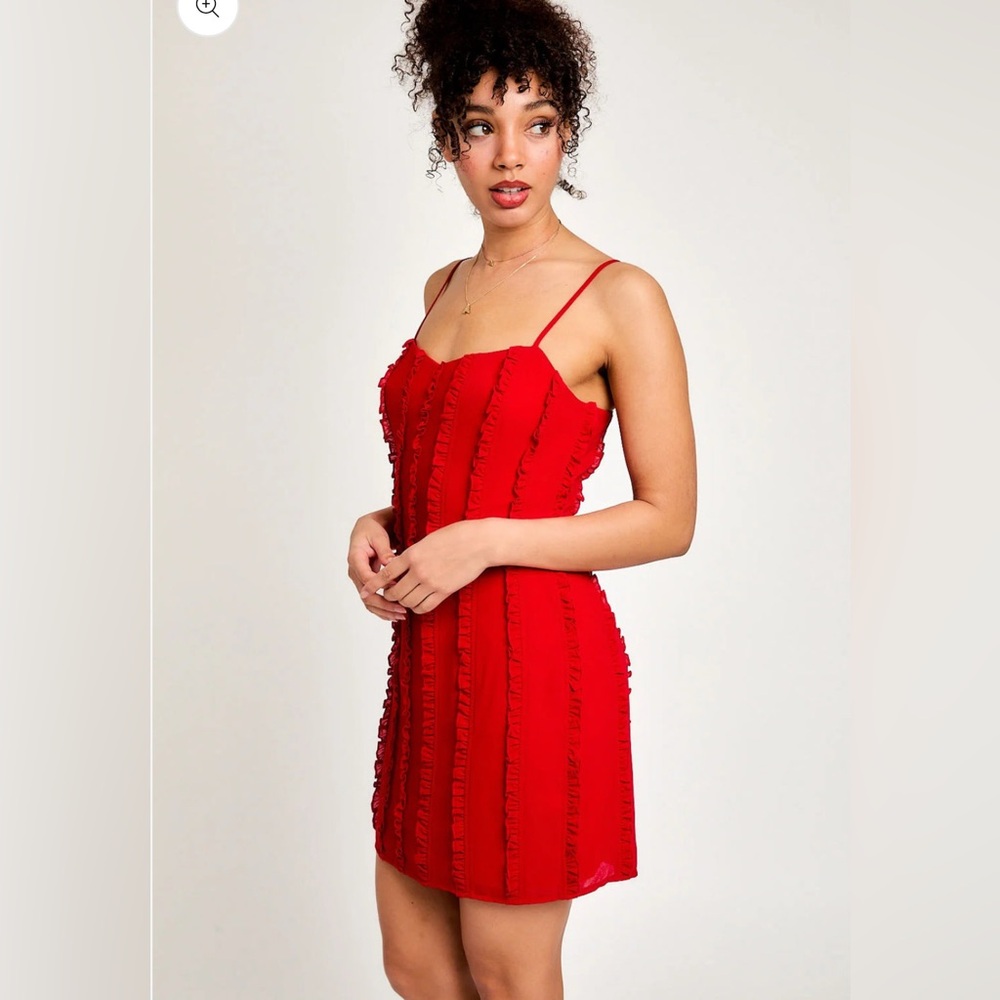 NWT Le Lis "Spaghetti🍝 Strap Ruffle Details Red❤️ Hot🔥 Mini Dress" Sz Medium